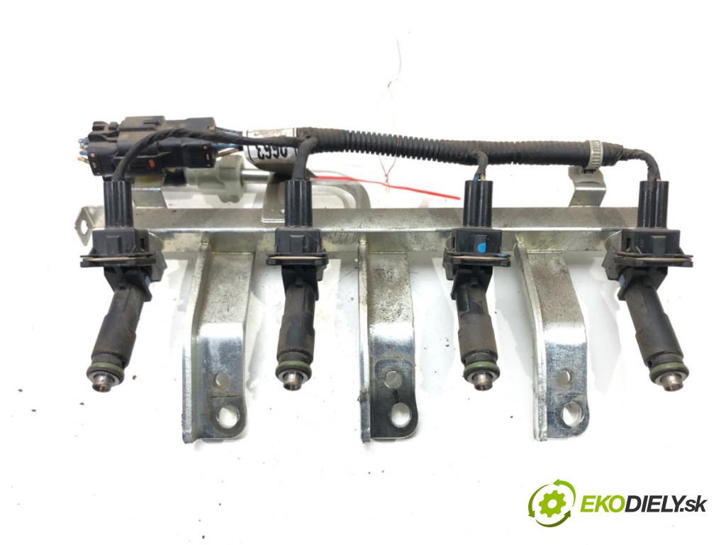 CHEVROLET SPARK (M300) 2009 - 2022    1.0 50 kW [68 KM] benzyna 2010 - 2022  Lišta vstrekovacia 25186566 (Vstrekovacie lišty)