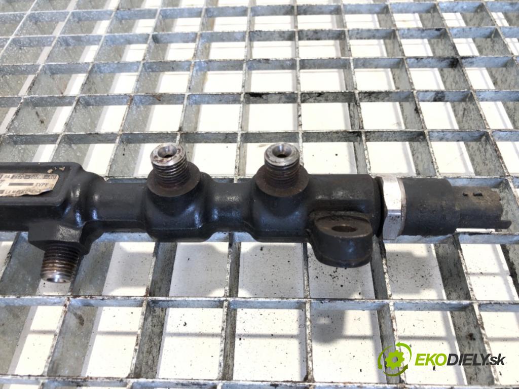 FORD TRANSIT Autobus (FD_ _, FB_ _, FS_ _, FZ_ _, FC_ _) 2000 - 2006    2.0 DI (F_E_, F_F_, F_G_) 63 kW [86 KM] olej napęd  Lišta vstrekovacia 2S7Q-9D280-AD (Vstrekovacie lišty)