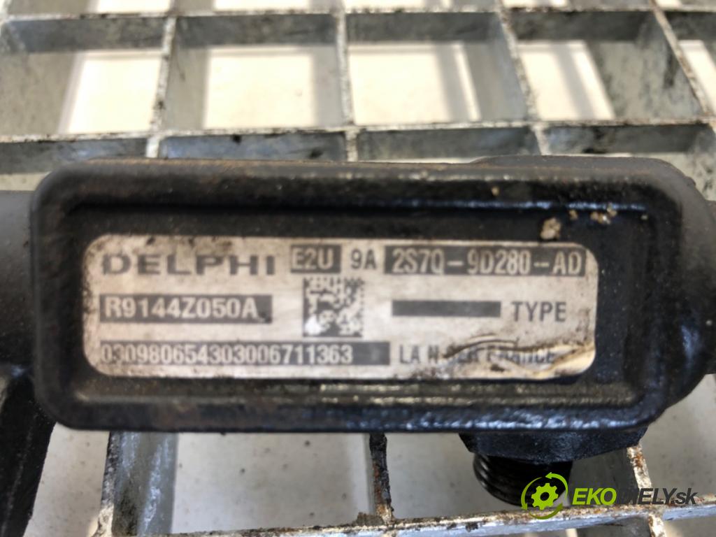 FORD TRANSIT Autobus (FD_ _, FB_ _, FS_ _, FZ_ _, FC_ _) 2000 - 2006    2.0 DI (F_E_, F_F_, F_G_) 63 kW [86 KM] olej napęd  Lišta vstrekovacia 2S7Q-9D280-AD (Vstrekovacie lišty)