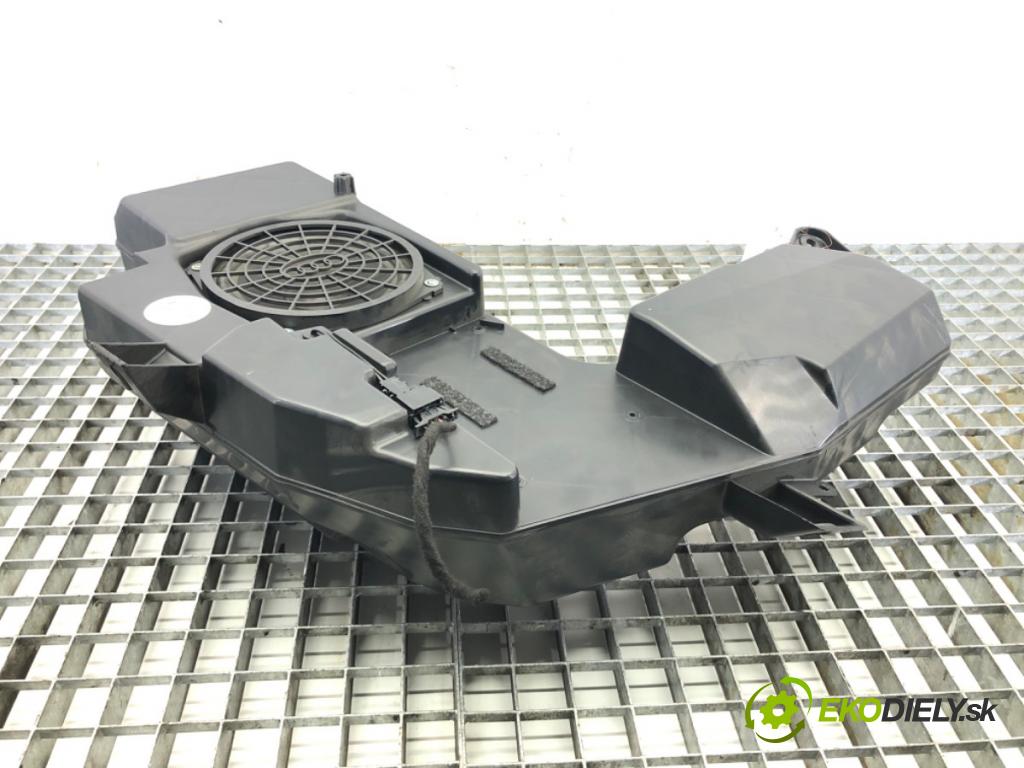 AUDI A4 B7 Avant (8ED) 2004 - 2008    1.9 TDI 85 kW [116 KM] olej napędowy 2004 - 2008  subwoofer 8E9035382D (Audio zariadenia)