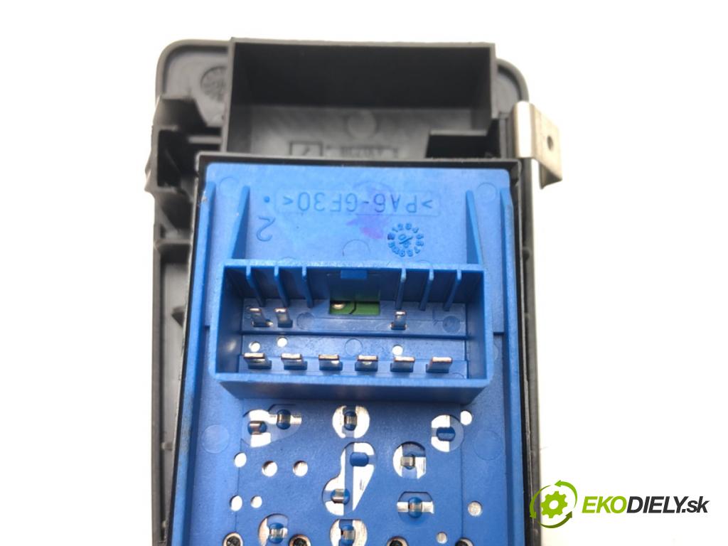FIAT GRANDE PUNTO (199_) 2005 - 2022    1.4 (199AXB11, 199AXB1A, 199BXB1A, 199AXL1A) 57 kW  Prepínač okien  (Prepínače, spínače, tlačidlá a ovládače kúrenia)