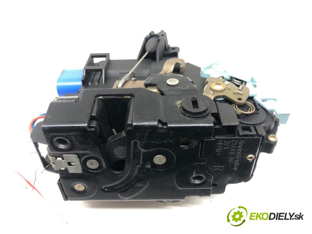 SKODA OCTAVIA II Combi (1Z5) 2004 - 2013    1.6 75 kW [102 KM] benzyna 2004 - 2013  zámok dveře pravý zadní část 7L0839016