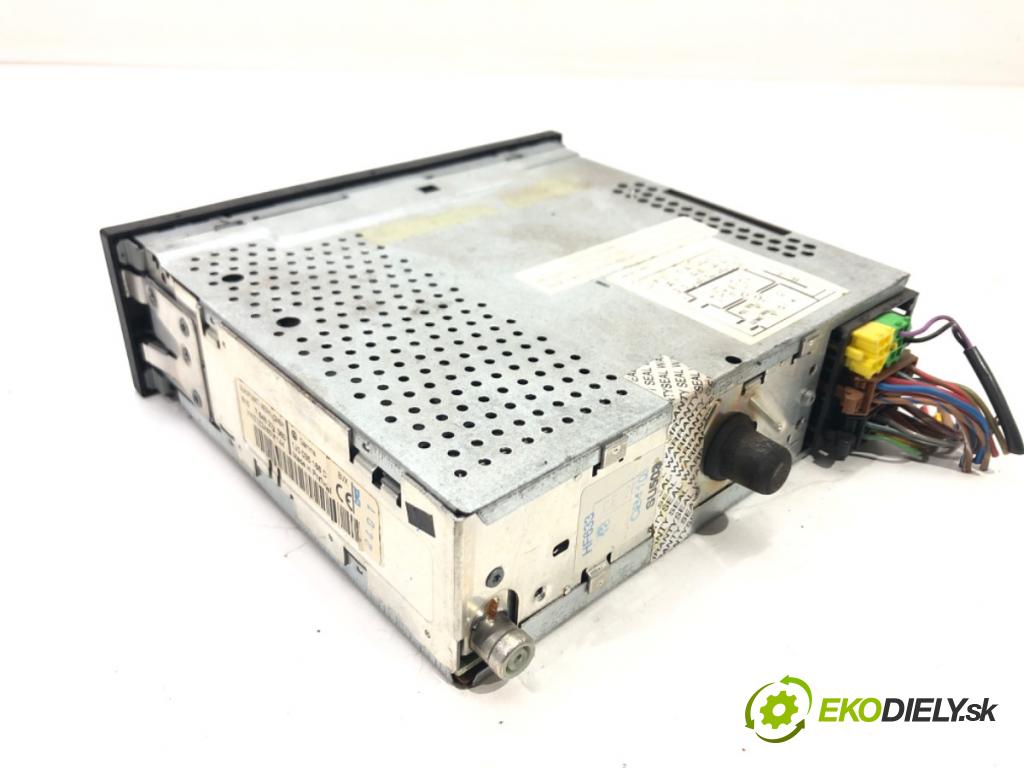 VW GOLF IV Variant (1J5) 1999 - 2006    1.9 TDI 66 kW [90 KM] olej napędowy 1999 - 2006  RADIO 1J0035186D (Audio zariadenia)