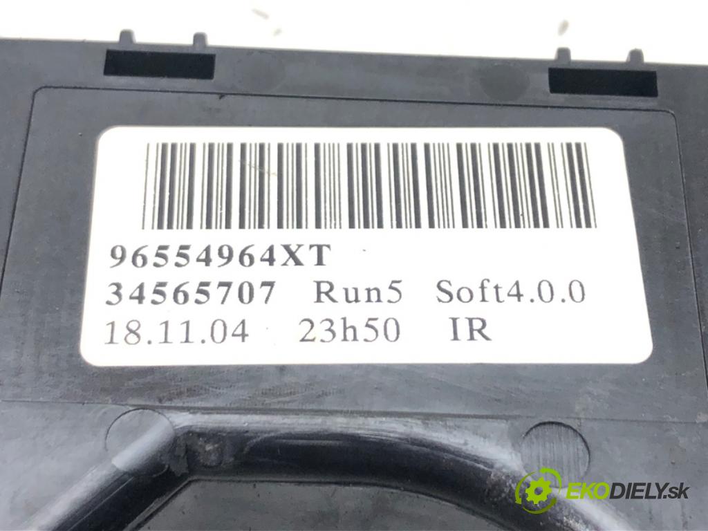 CITROEN C4 I (LC_) 2004 - 2014    1.6 16V 80 kW [109 KM] benzyna 2004 - 2011  Prepínač kombinovaný 96554964XT (Prepínače, spínače, tlačidlá a ovládače kúrenia)