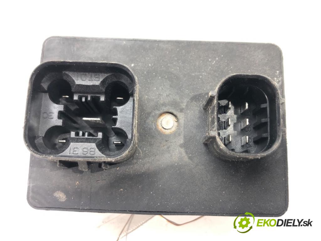 JAGUAR XJ (X351) 2009 - 2022    3.0 SDV6 202 kW [275 KM] olej napędowy 2009 - 2016  relé sviečok žhavenia 9X2Q12B533BB (Relé)