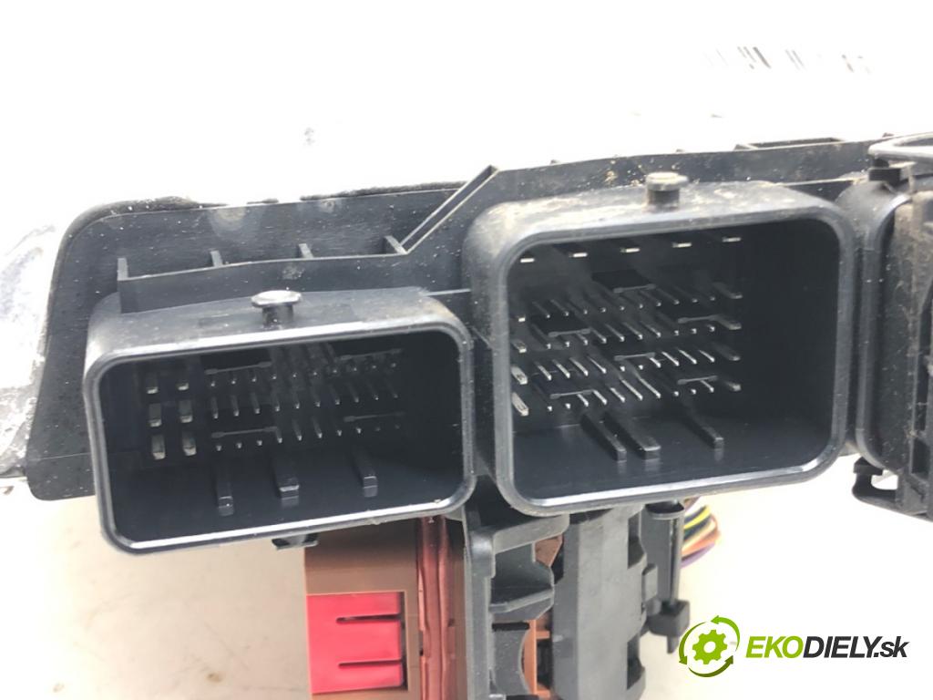 FORD MONDEO IV Turnier (BA7) 2007 - 2015    2.0 TDCi 103 kW [140 KM] olej napędowy 2007 - 2015  riadiaca jednotka Motor AU71-12A650-AA (Riadiace jednotky)