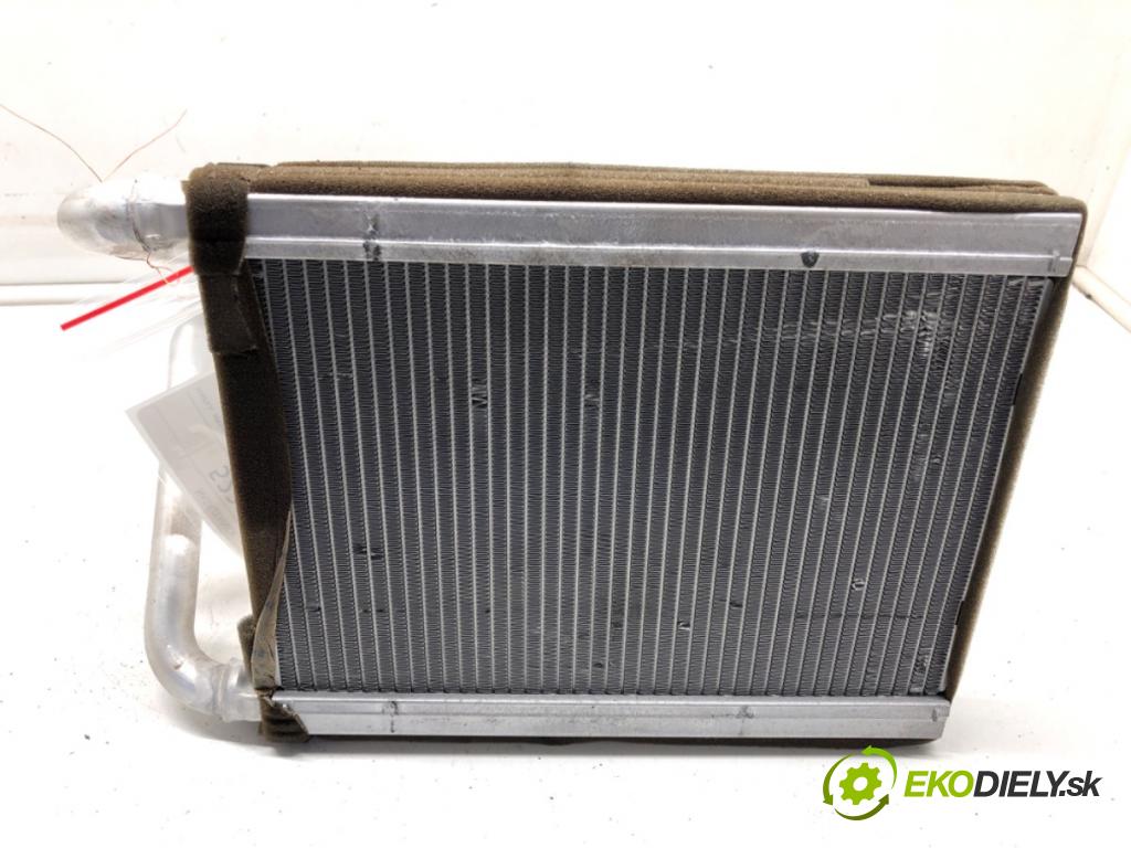 HYUNDAI TUCSON (JM) 2004 - 2022    2.0 104 kW [141 KM] benzyna 2004 - 2022  Výhrevné teleso, radiátor kúrenia  (Radiátory kúrenia)