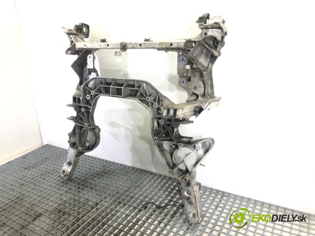BMW 7 (F01, F02, F03, F04) 2008 - 2015    750 i, Li xDrive 300 kW [408 KM] benzyna 2009 - 20  výztuha pod motor  (Výztuhy přední)