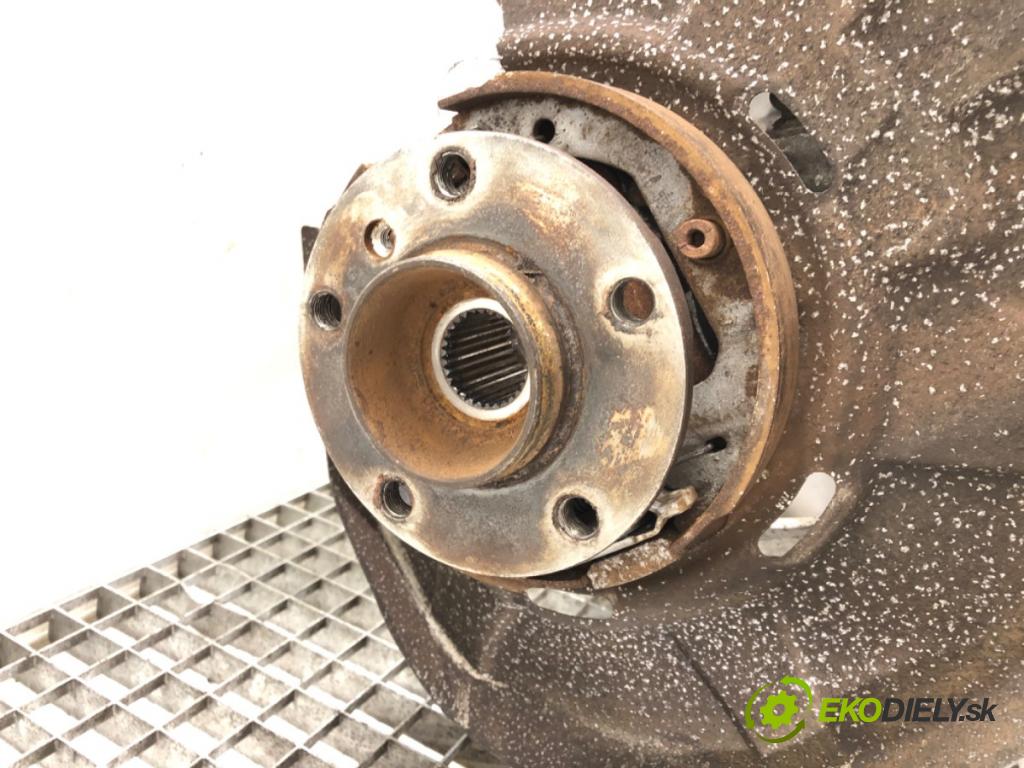 BMW 7 (F01, F02, F03, F04) 2008 - 2015    750 i, Li xDrive 300 kW [408 KM] benzyna 2009 - 20  výztuha zadní část 6794666