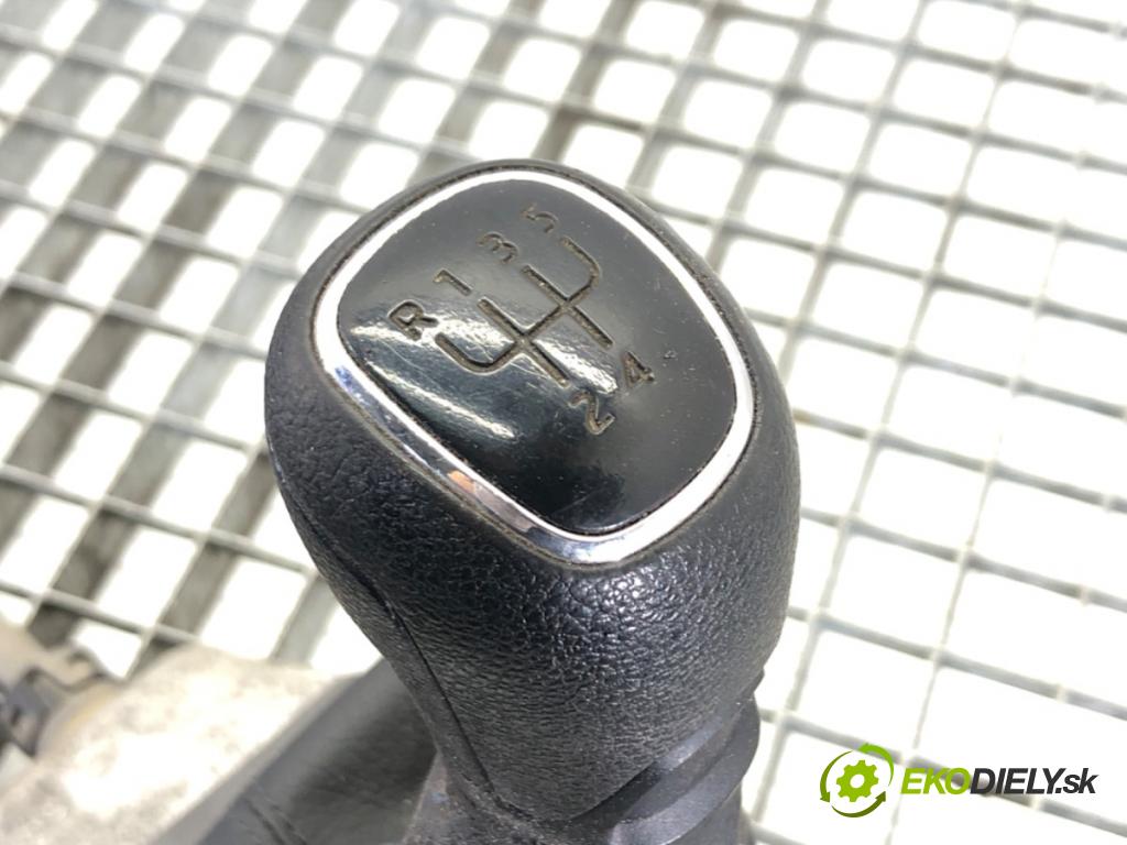 SKODA FABIA III Kombi (NJ5) 2014 - 2022    1.0 TSI 70 kW [95 KM] benzyna 2014 - 2022  Kulisa 6Q0711061E (Rýchlostné páky / kulisy)