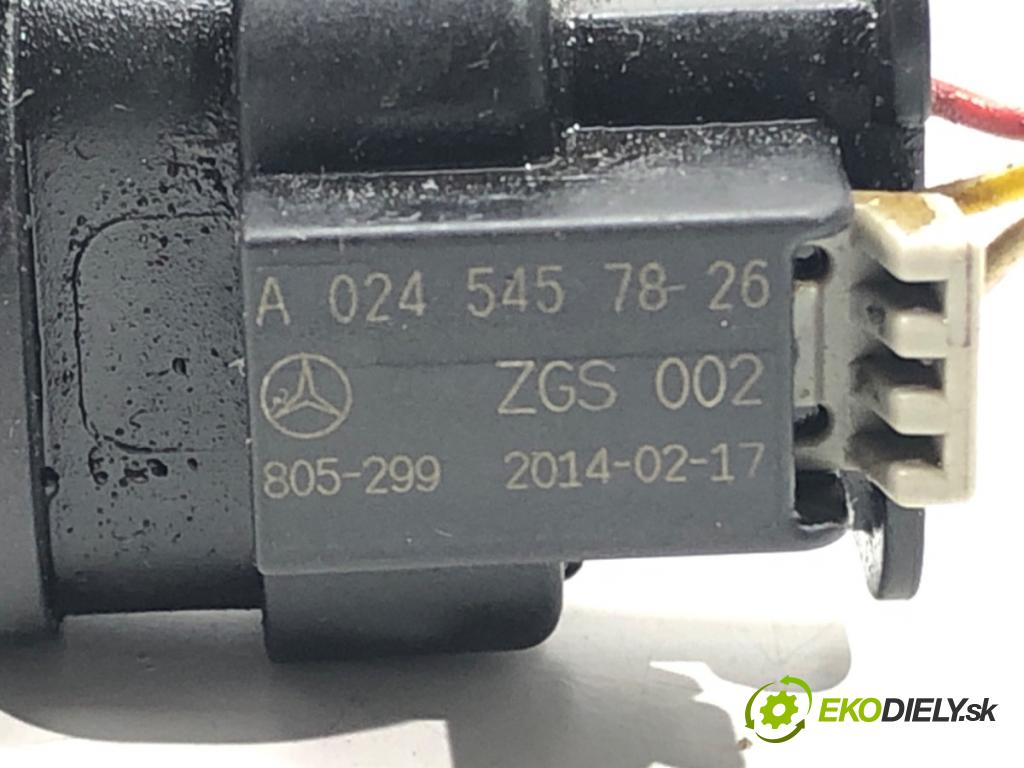 MERCEDES-BENZ CLA coupe (C117) 2013 - 2019    CLA 250 4-matic (117.346) 155 kW [211 KM] benzyna   snímač pozice hřídele klikového A0245457826 (Snímače polohy kliky, vačky)