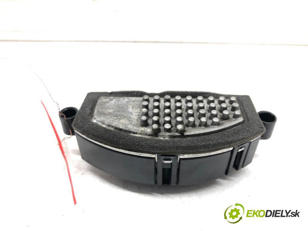 MERCEDES-BENZ CLA coupe (C117) 2013 - 2019    CLA 250 4-matic (117.346) 155 kW [211 KM] benzyna   odpor rezistor topení vzduchu A2469064100 (Odpory topení)