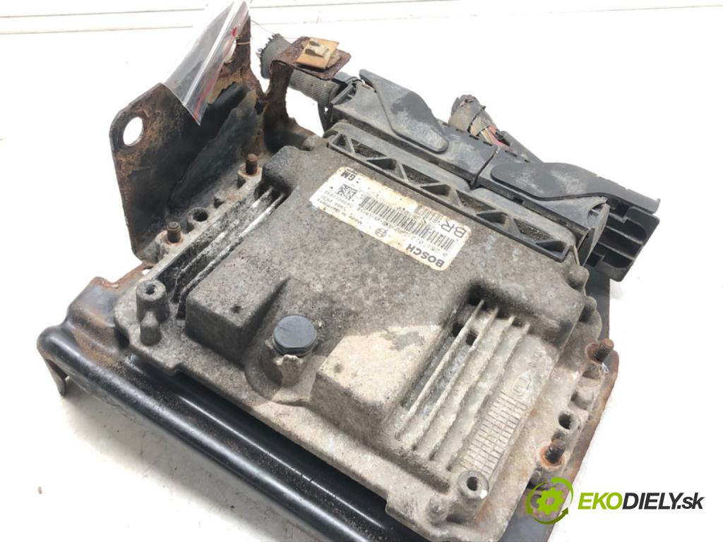 OPEL ZAFIRA B Nadwozie pełne/minivan (A05) 2005 - 2015    1.9 CDTI VAN (M75) 110 kW [150 KM] olej napędowy 2  riadiaca jednotka Motor 0281012549 55198922 (Riadiace jednotky)