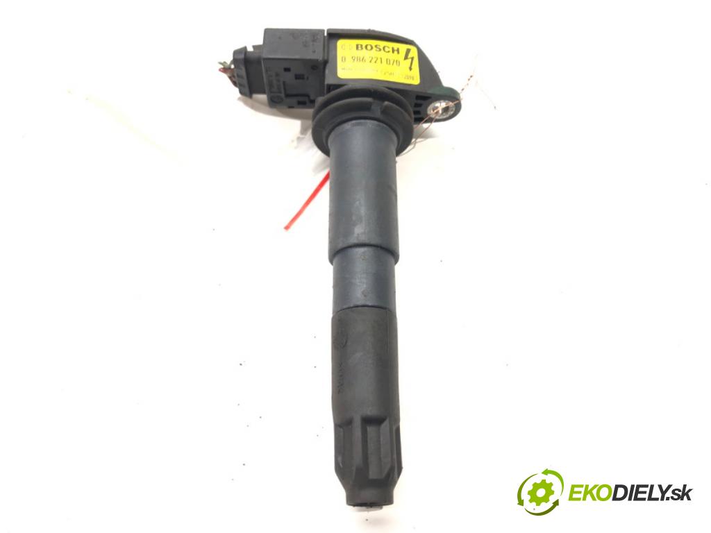 PORSCHE CAYENNE (9PA) 2002 - 2010    S 4.5 250 kW [340 KM] benzyna 2002 - 2007  Cievka zapaľovacia 0986221070 (Zapaľovacie cievky, moduly)