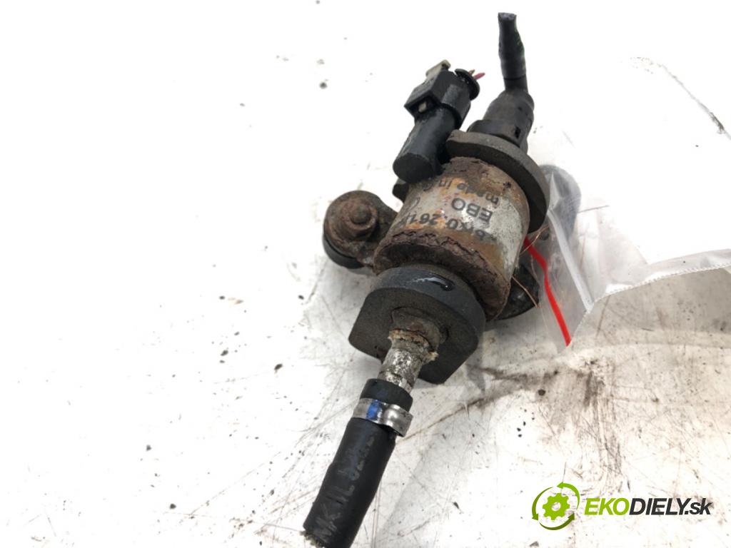 AUDI A5 (8T3) 2007 - 2017    2.0 TDI 140 kW [190 KM] olej napędowy 2013 - 2017  motorek paliva Webasto 8K0261163E (Webasto ohřívače)