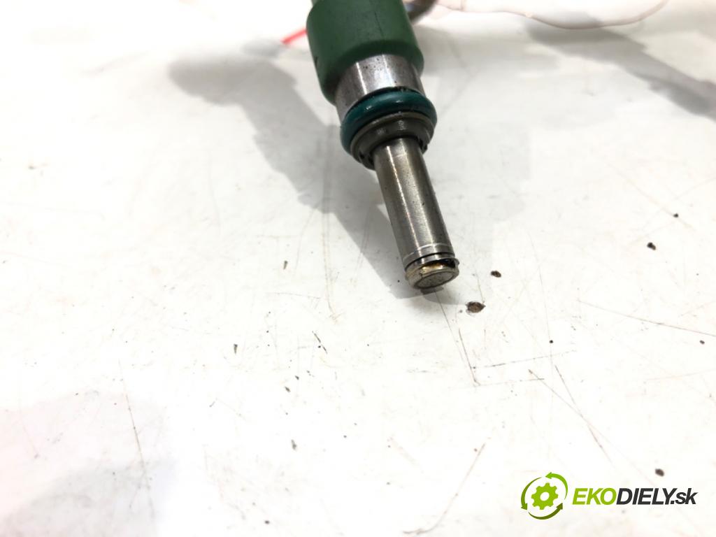 RENAULT CLIO V (B7_) 2019 - 2022    TCe 90 (B7MT) 67 kW [91 KM] benzyna 2020 - 2022  Lišta vstrekovacia 175204021R (Vstrekovacie lišty)