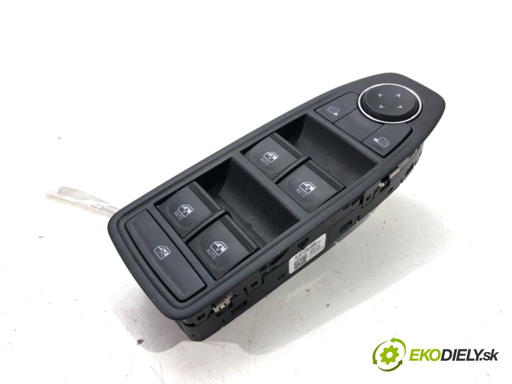 RENAULT CLIO V (B7_) 2019 - 2022    TCe 90 (B7MT) 67 kW [91 KM] benzyna 2020 - 2022  Prepínač okien 254104196R (Prepínače, spínače, tlačidlá a ovládače kúrenia)