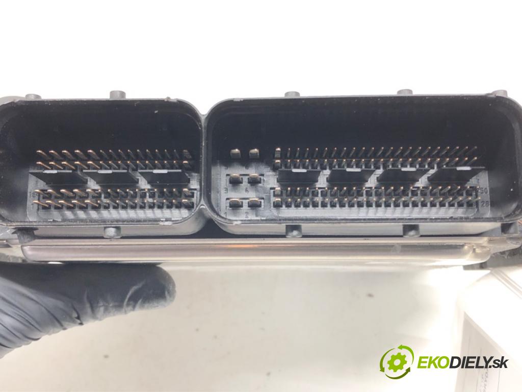 SUZUKI SX4 S-CROSS (JY) 2013 - 2022    1.4 Hybrid (Mild Hybrid) (AKK 414) 95 kW [129 KM]   riadiaca jednotka Motor 33910-74S00 (Riadiace jednotky)