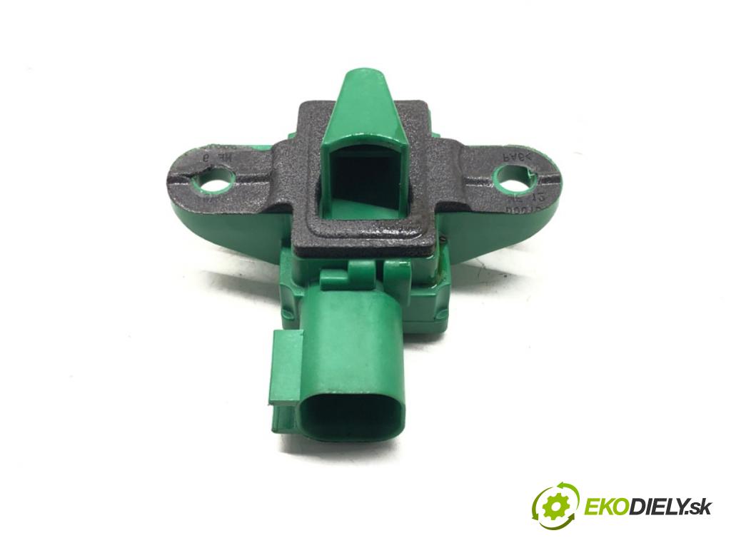 SUZUKI SX4 S-CROSS (JY) 2013 - 2022    1.4 Hybrid (Mild Hybrid) (AKK 414) 95 kW [129 KM]   Snímač nárazu 38930-61M10 (Snímače nárazu)