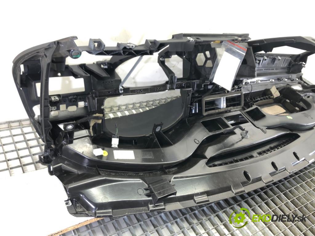 VW CC B7 (358) 2011 - 2016    2.0 TFSI 147 kW [200 KM] benzyna 2011 - 2016  Palubná doska  (Palubné dosky)