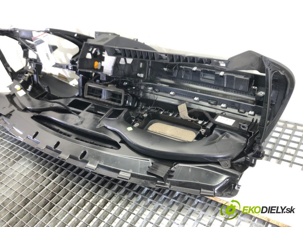 VW CC B7 (358) 2011 - 2016    2.0 TFSI 147 kW [200 KM] benzyna 2011 - 2016  Palubná doska  (Palubné dosky)