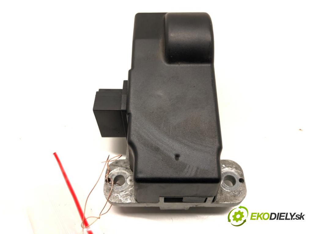 VW CC B7 (358) 2011 - 2016    2.0 TFSI 147 kW [200 KM] benzyna 2011 - 2016  blokáda volantu 3C0905861J (Ostatné)