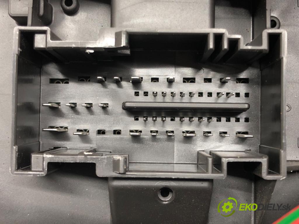 VW CC B7 (358) 2011 - 2016    2.0 TFSI 147 kW [200 KM] benzyna 2011 - 2016  Modul komfortu 3AA937087J (Moduly komfortu)