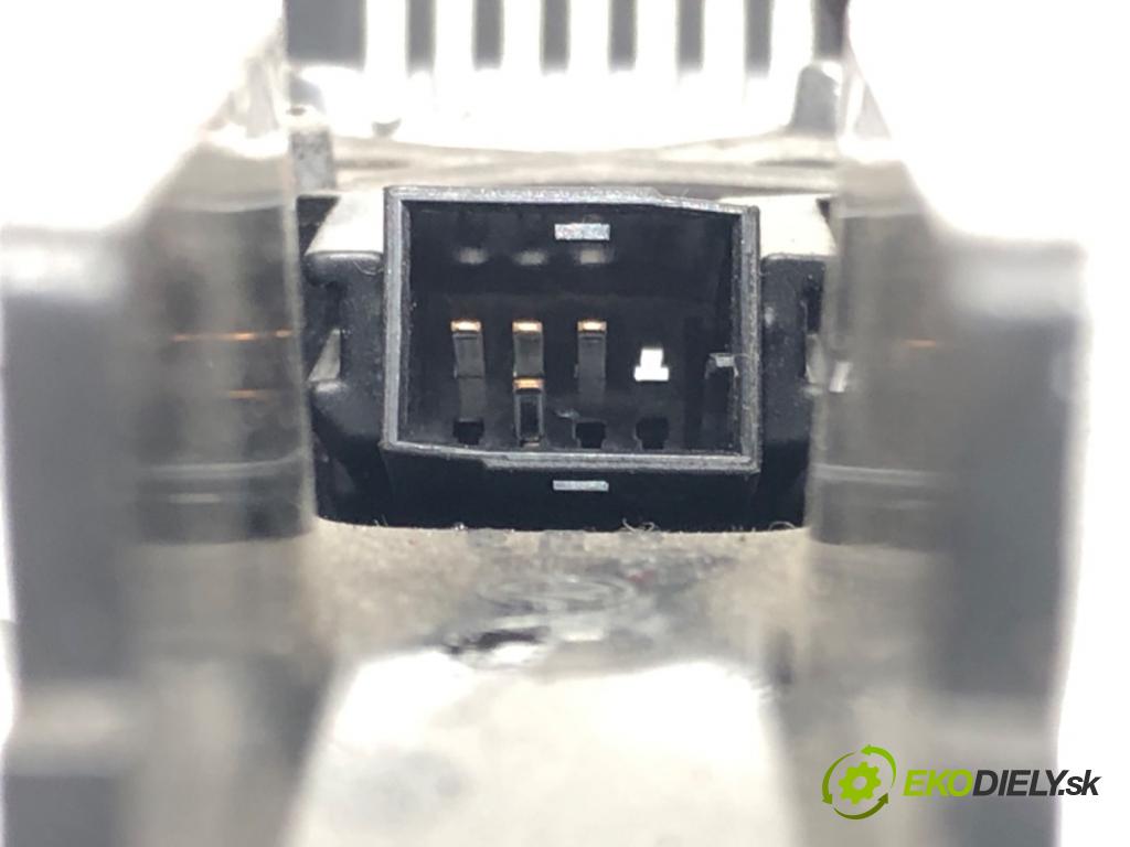 VW CC B7 (358) 2011 - 2016    2.0 TFSI 147 kW [200 KM] benzyna 2011 - 2016  zpětné zrcátko vnitřní 7N0857511E (Světla vnitřní)