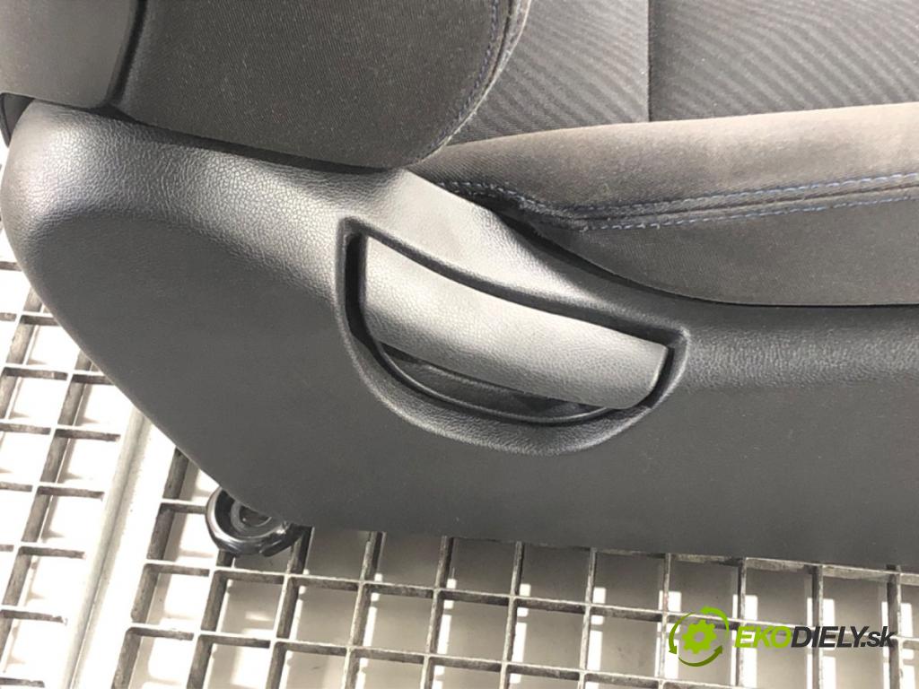 HYUNDAI ELANTRA V sedan (MD, UD) 2010 - 2022    1.6 97 kW [132 KM] benzyna 2011 - 2015  Sedadlo pravy predný