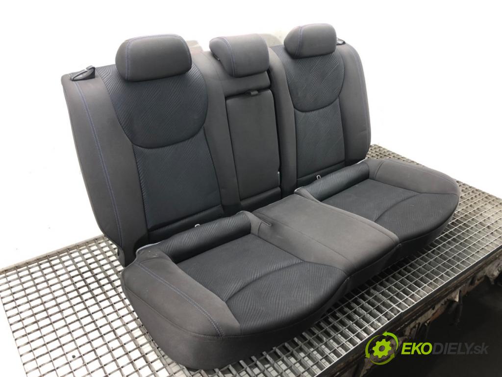 HYUNDAI ELANTRA V sedan (MD, UD) 2010 - 2022    1.6 97 kW [132 KM] benzyna 2011 - 2015  Sedadlo druhý RIADOK: