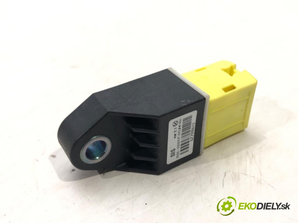 HYUNDAI ELANTRA V sedan (MD, UD) 2010 - 2022    1.6 97 kW [132 KM] benzyna 2011 - 2015  Snímač nárazu 95920-0U000 (Snímače nárazu)