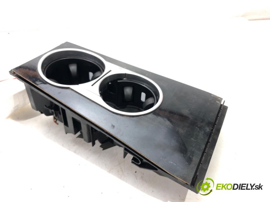 MERCEDES-BENZ KLASA M (W164) 2005 - 2012    ML 420 CDI 4-matic (164.128) 225 kW [306 KM] olej   Držiak na nápoje  (Úchyty, držiaky na nápoje)