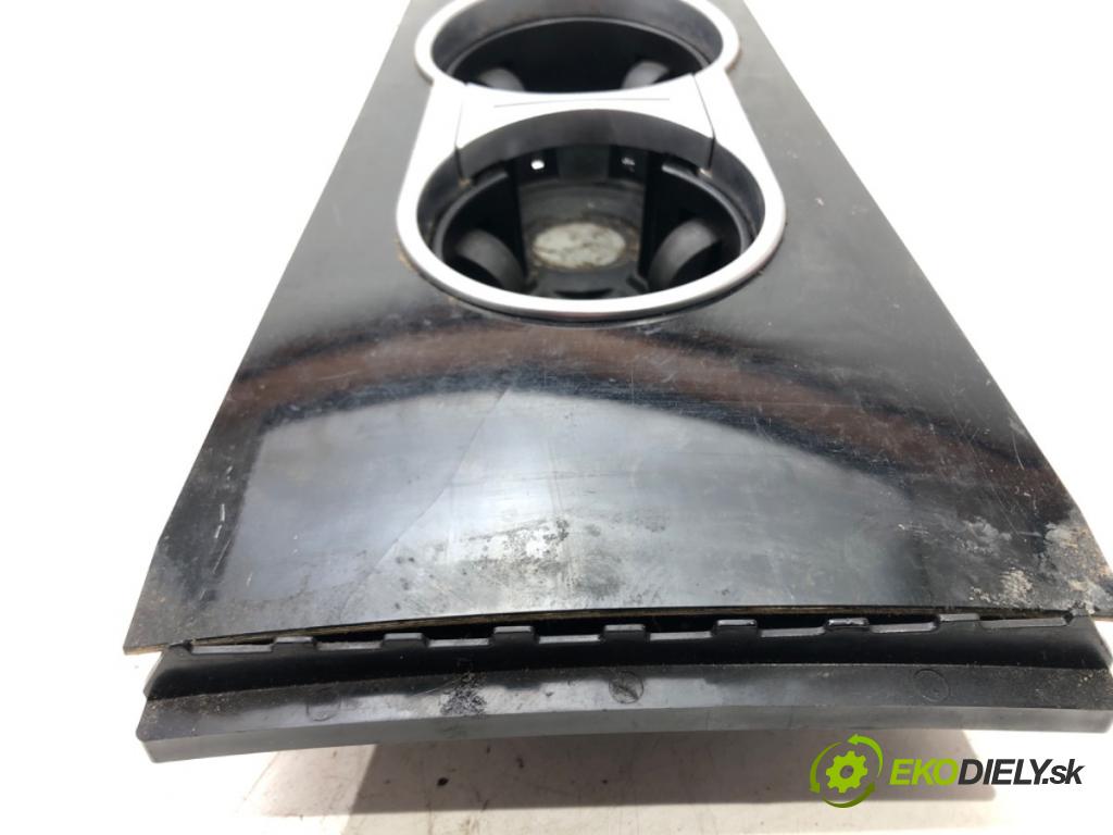 MERCEDES-BENZ KLASA M (W164) 2005 - 2012    ML 420 CDI 4-matic (164.128) 225 kW [306 KM] olej   Držiak na nápoje  (Úchyty, držiaky na nápoje)