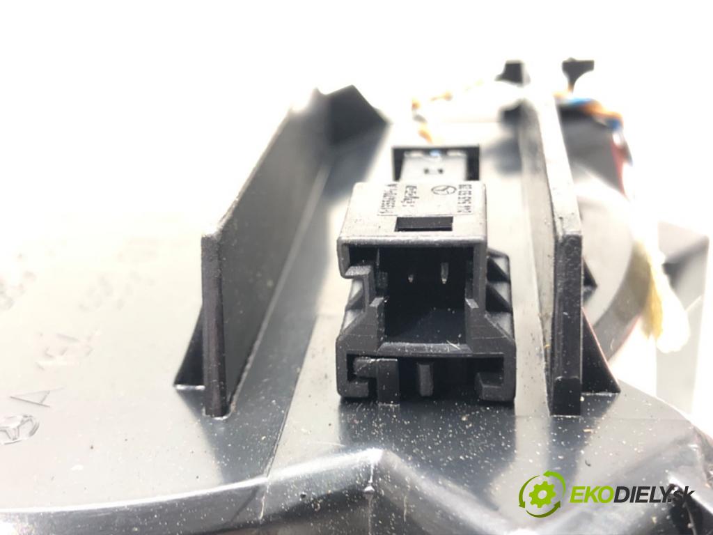 MERCEDES-BENZ KLASA M (W164) 2005 - 2012    ML 420 CDI 4-matic (164.128) 225 kW [306 KM] olej   Držiak na nápoje  (Úchyty, držiaky na nápoje)