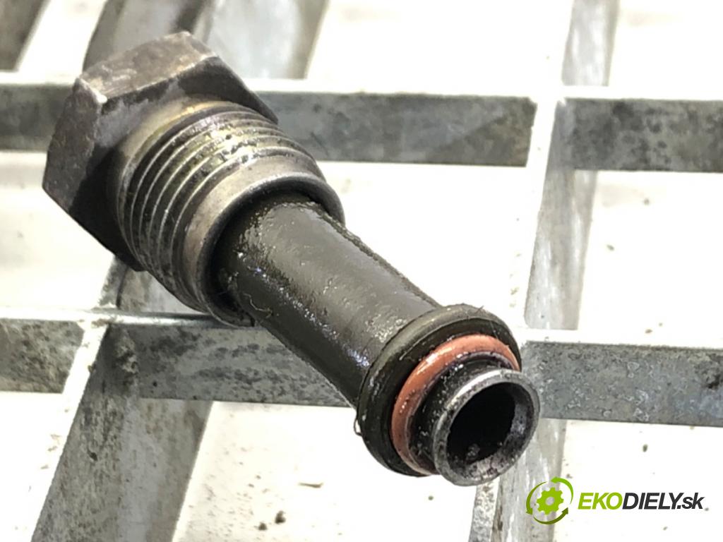 FORD FOCUS C-MAX (DM2) 2003 - 2007    1.8 92 kW [125 KM] benzyna 2004 - 2007  hadica servočerpadlo  (Rúrky, hadice servočerpadla)