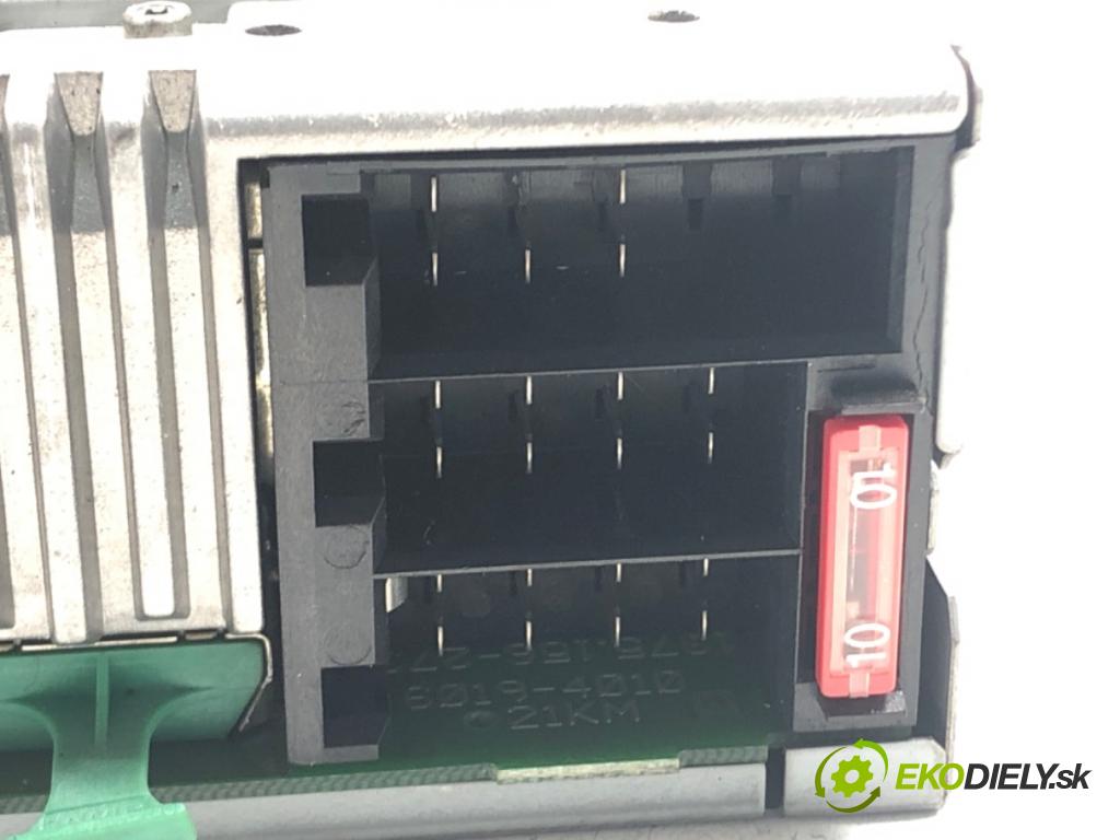 MERCEDES-BENZ KLASA C (W203) 2000 - 2007    C 200 CDI (203.004) 85 kW [116 KM] olej napędowy 2  RADIO A2038201786 (Audio zariadenia)