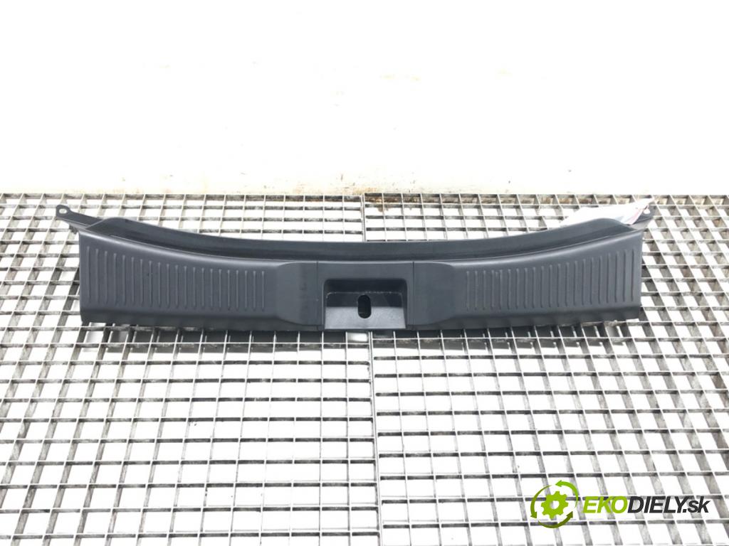 SUZUKI SX4 liftback 2022 95 kW 1.4 Hybrid (Mild Hybrid) (AKK 414) 1373 Clona PASA zadného kufra 76191-63T0