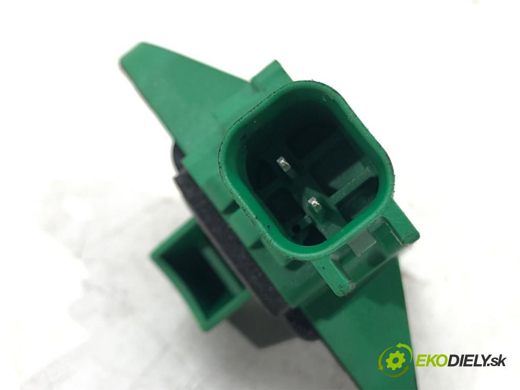 SUZUKI SX4 S-CROSS (JY) 2013 - 2022    1.4 Hybrid (Mild Hybrid) (AKK 414) 95 kW [129 KM]   Snímač nárazu 38930-61M10 (Snímače nárazu)