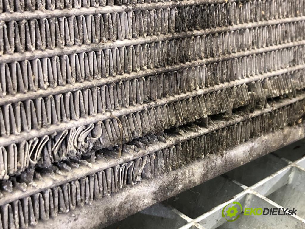 AUDI A8 D2 (4D2, 4D8) 1994 - 2005    2.5 TDI 110 kW [150 KM] olej napędowy 1997 - 2000  Chladič vody  (Chladiče vody)