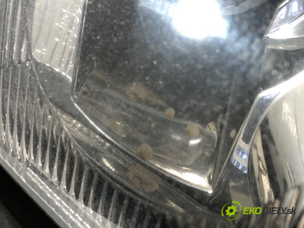 AUDI A8 D2 (4D2, 4D8) 1994 - 2005    2.5 TDI 110 kW [150 KM] olej napędowy 1997 - 2000  Svetlomet pravy predný