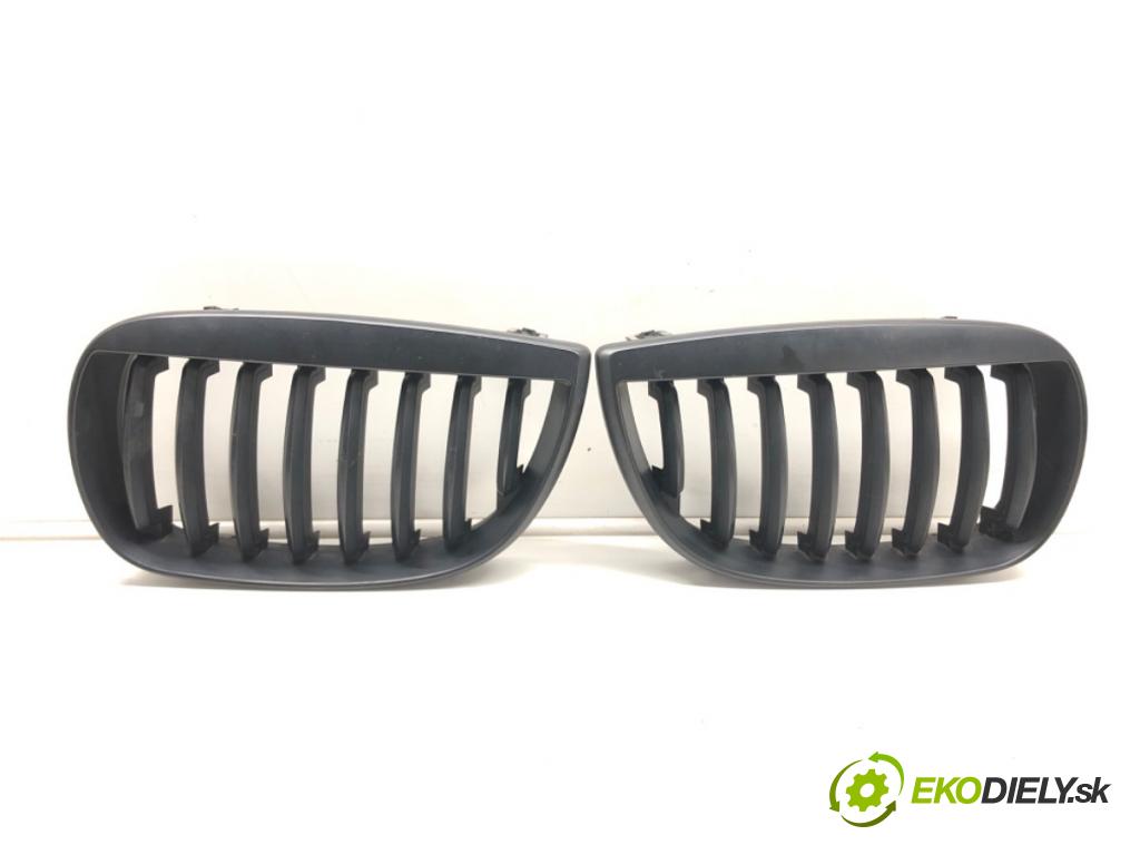 BMW 1 (E87) 2003 - 2013    118 d 90 kW [122 KM] olej napędowy 2004 - 2007  mřížka maska  (Mřížky (masky) chladičů)