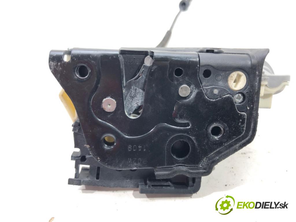 SKODA SUPERB II (3T4) 2008 - 2015    2.0 TDI 125 kW [170 KM] olej napędowy 2008 - 2015  zámok dveře pravý zadní část 3C4839016A