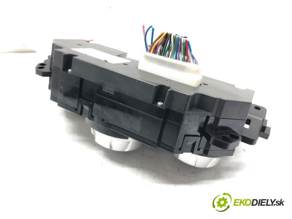 SUBARU FORESTER (SH_) 2007 - 2022    2.0 D AWD (SHH) 108 kW [147 KM] olej napędowy 2008  Panel ovládania kúrenia 72311SC060 (Prepínače, spínače, tlačidlá a ovládače kúrenia)