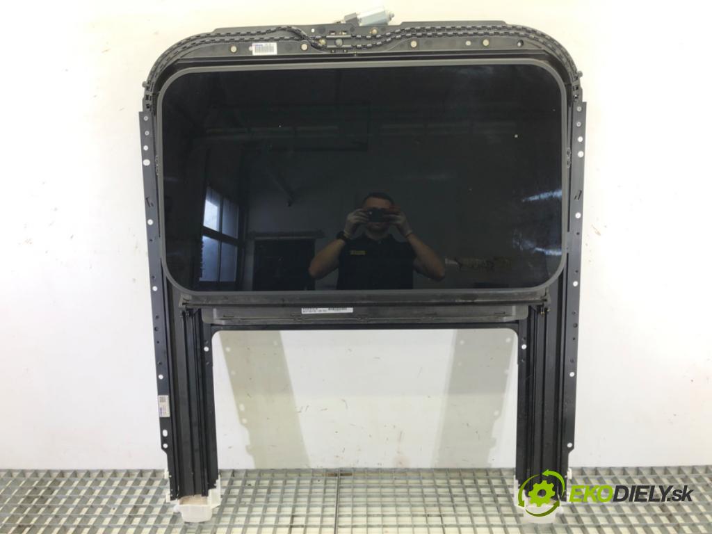 AUDI A4 B8 (8K2) 2007 - 2015    2.0 TFSI quattro 165 kW [224 KM] benzyna 2013 - 20  střešní okno 8K5877255 8K0959591B (Okna karoserie)