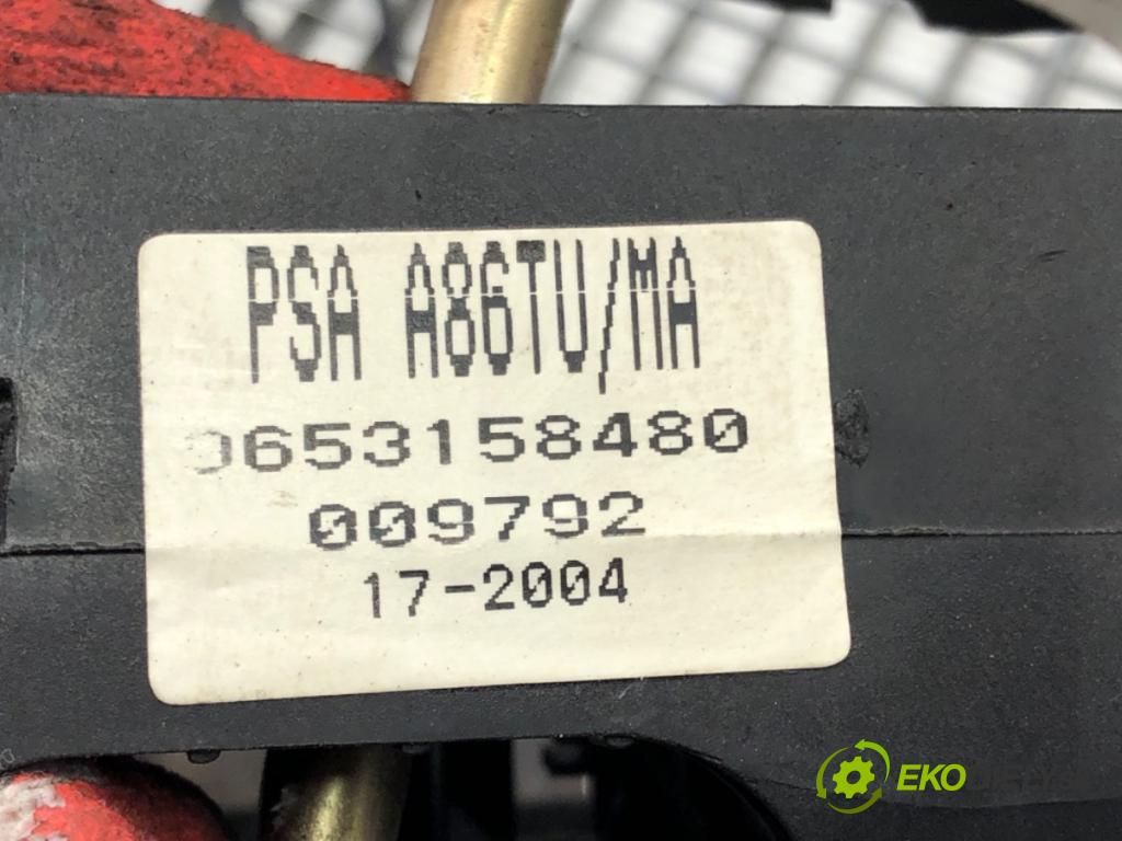CITROEN C2 (JM_) 2003 - 2017    1.4 54 kW [73 KM] benzyna 2003 - 2009  Kulisa 9653158480 (Rýchlostné páky / kulisy)