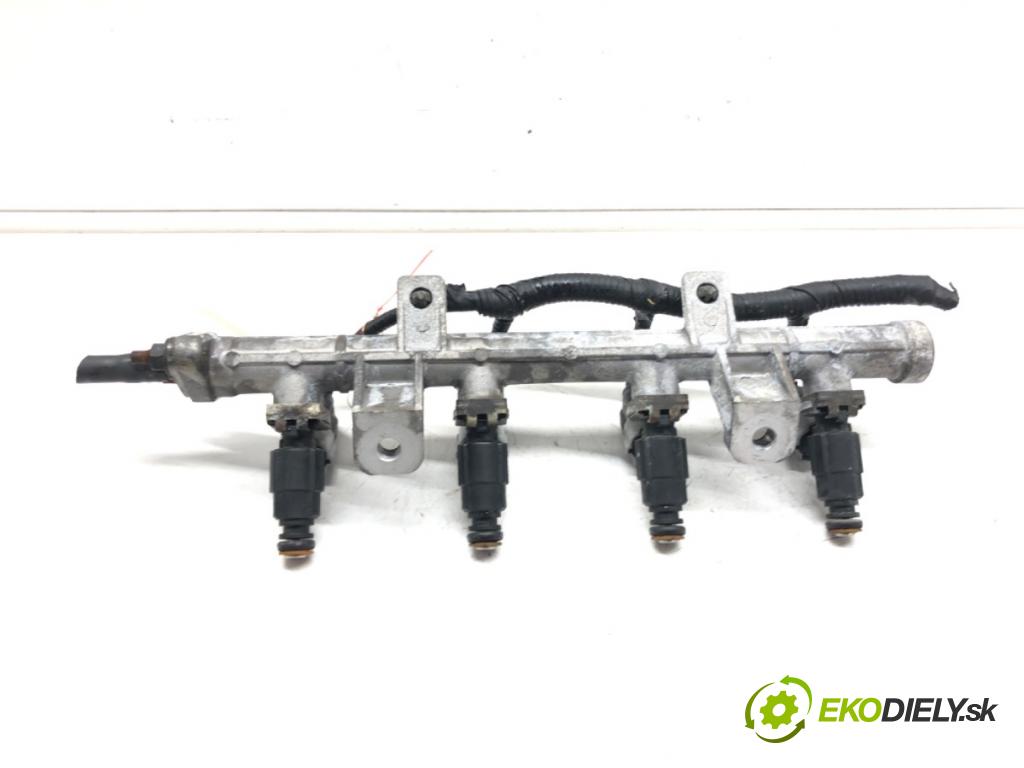 HYUNDAI GETZ (TB) 2001 - 2011    1.1 46 kW [63 KM] benzyna 2002 - 2005  Lišta vstrekovacia 9260930006 (Vstrekovacie lišty)