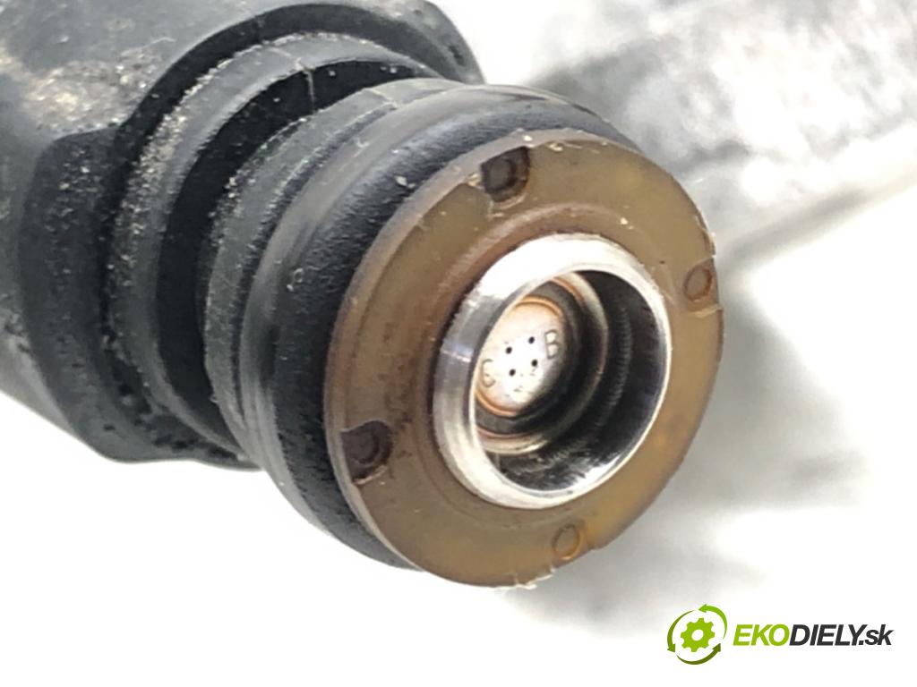 HYUNDAI GETZ (TB) 2001 - 2011    1.1 46 kW [63 KM] benzyna 2002 - 2005  Lišta vstrekovacia 9260930006 (Vstrekovacie lišty)