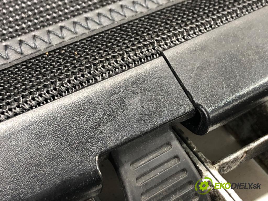 AUDI A4 B7 Avant (8ED) 2004 - 2008    1.9 TDI 85 kW [116 KM] olej napędowy 2004 - 2008  Roleta 8E9863553 (Rolety kufra)