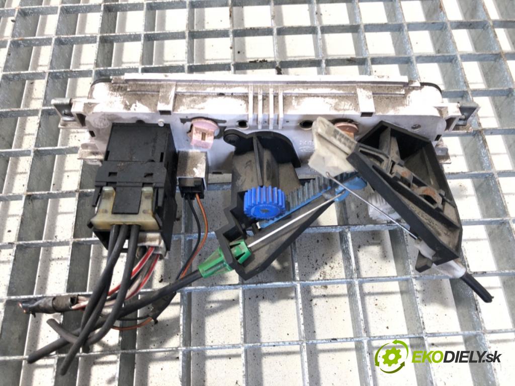 FORD TRANSIT Autobus (FD_ _, FB_ _, FS_ _, FZ_ _, FC_ _) 2000 - 2006    2.0 DI (F_E_, F_F_, F_G_) 63 kW [86 KM] olej napęd  Panel ovládania kúrenia YCIH-19C571-BA (Prepínače, spínače, tlačidlá a ovládače kúrenia)