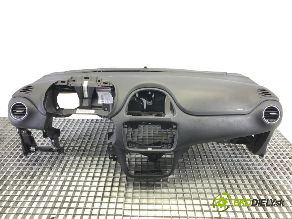 FIAT PUNTO EVO (199_) 2008 - 2022    1.4 (199AXB1A) 57 kW [77 KM] benzyna 2009 - 2012  Palubná doska  (Palubné dosky)